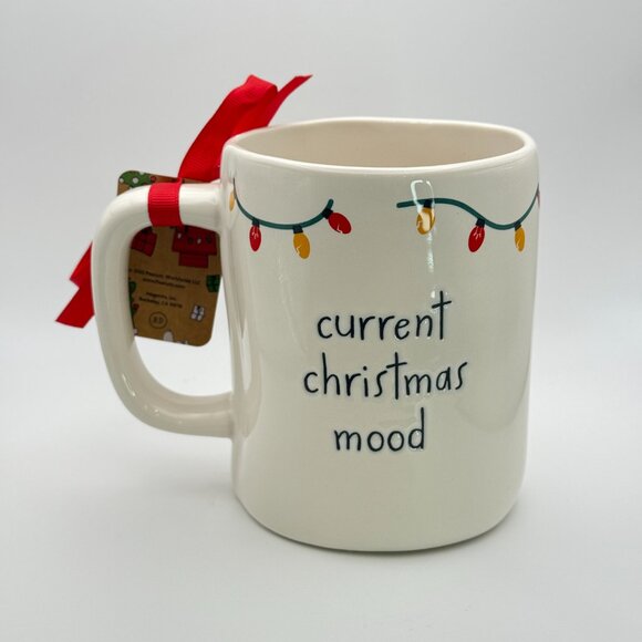 Snoopy in a puffer jacket Christmas mug Rae Dunn | current christmas mood - Picture 4 of 6
